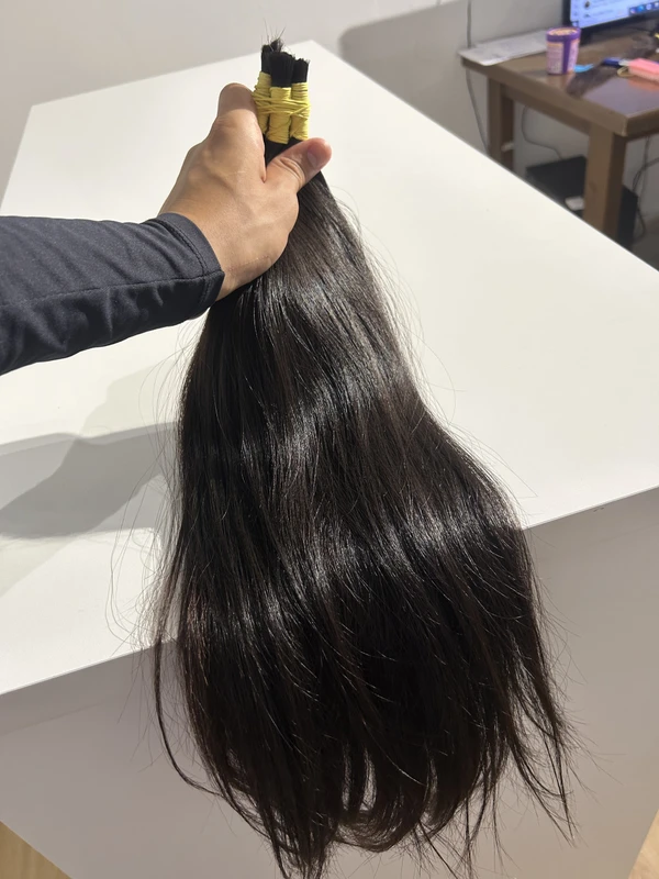 Cabelo Brasileiro Castanho 55 cm Liso (Leves Ondulações) - 100gr