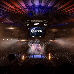 UFC™ 6 - Xbox Series X|S