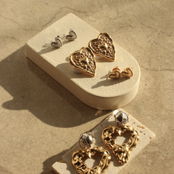 Brinco Core dourado