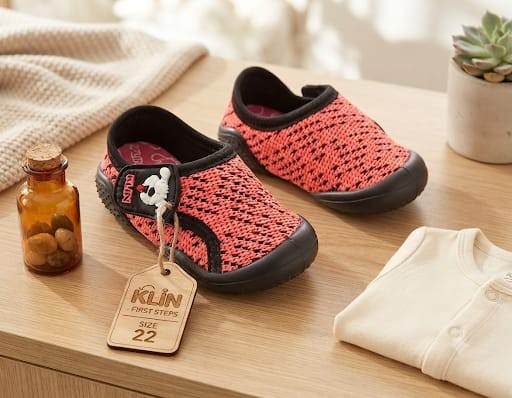 SAPATO NEW CONFORT CORAL/PRETO KLIN 179041
