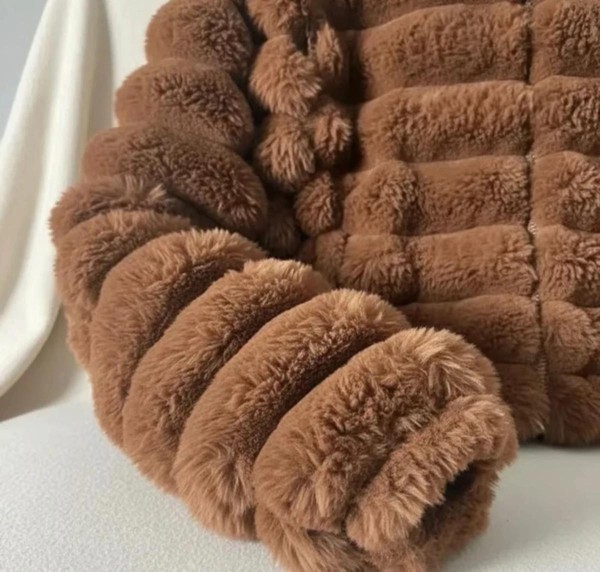Jaqueta Puffer Teddy Feminina Forrada com Capuz Removível