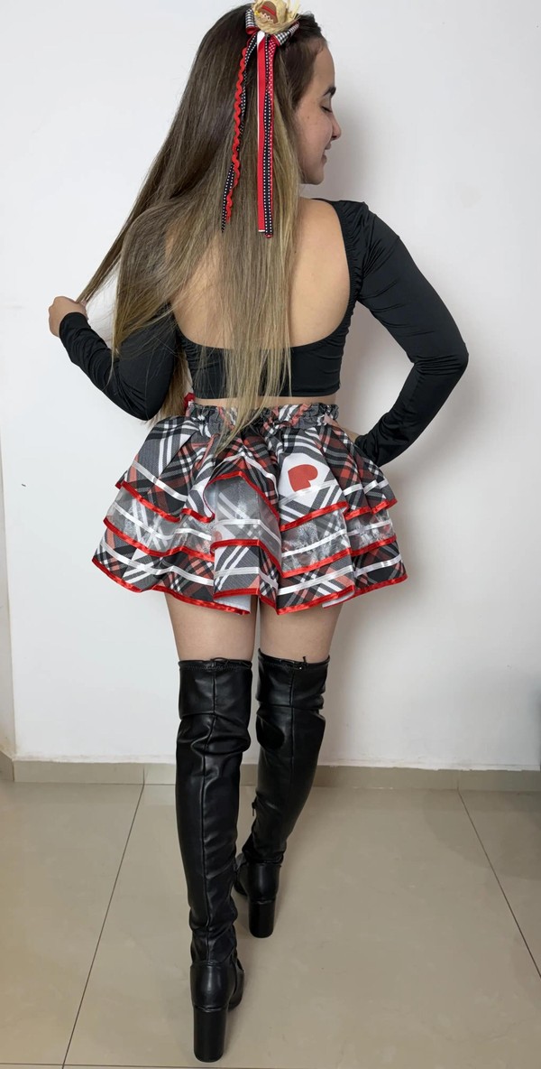 Saia Junina - Clarice