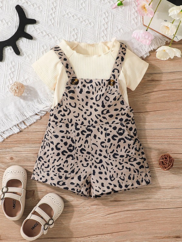 Conjunto Jardineira Leopardo