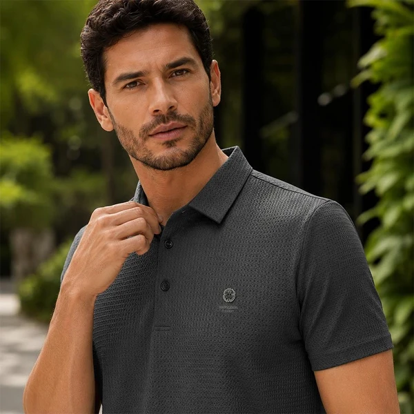 [LEVE 5 PAGUE 3] Polo Masculina Ravello em Malha Seda Gelo e Elastano Premium (Sofisticação em Cada Detalhe)