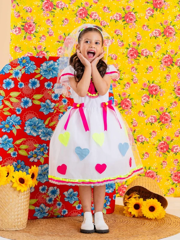 Vestido Junino Novinha com Véu - Branco Com Corações  