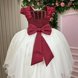 Vestido Glamour – Bordado com Aplicações de Borboletas – Marsala