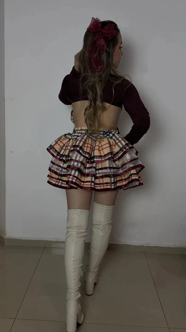Saia Junina - Luana
