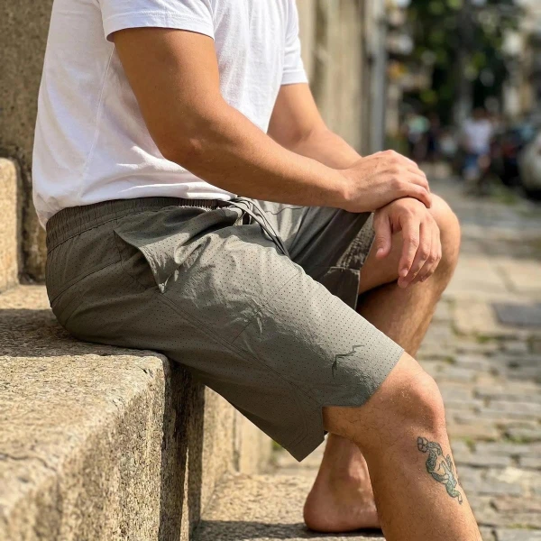 [Leve 4, Pague Só 2!] Bermuda Kratos Masculina em Poliéster de Alta Tenacidade e Elastano de Ventilação Extrema com Trama Microperfurada