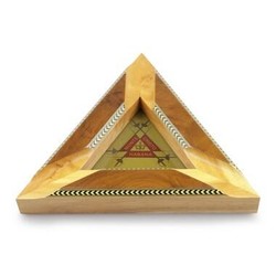 Cinzeiro para 3 Charutos de Madeira Triângulo - Montecristo