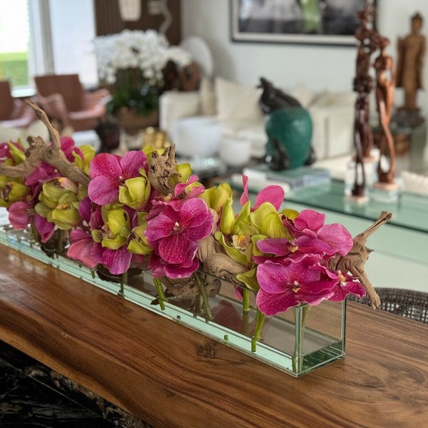Vaso de Vidro Casa Moderna com Vandas Rosa e Cymbidiums Verdes