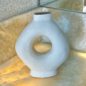 Vaso Decorativo em Cerâmica Vazado 20cm