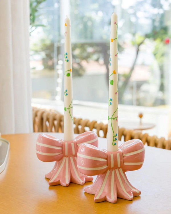 Vela Cônica Branca Floral Pintada - 26cm