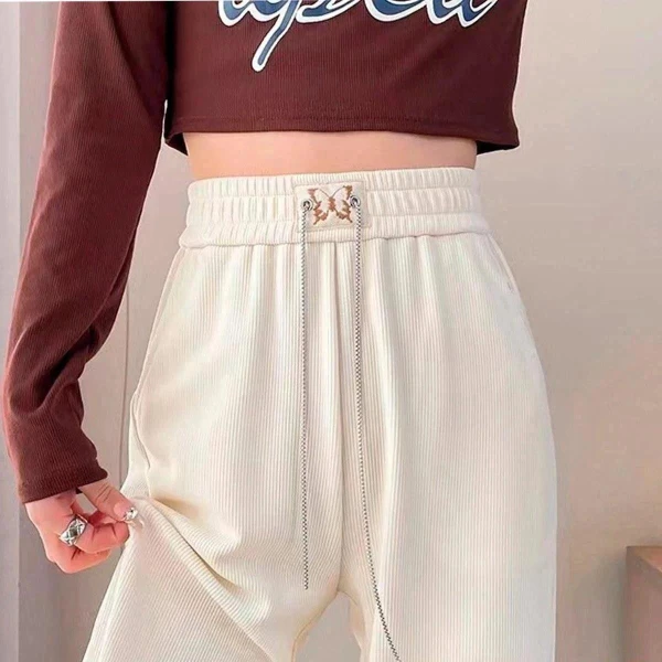 [Leve 3 Pague 2] Calça Feminina Valentina em Malha Seda Gelo (Estilo Marcante!)