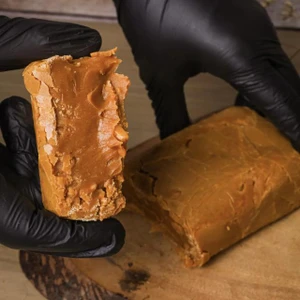 Bala Doce de Leite 400g - Dona lázara