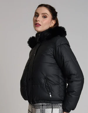 Doudoune Detalhe em Pelos Lauden Preto Velour