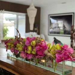 Vaso de Vidro Casa Moderna com Vandas Rosa e Cymbidiums Verdes