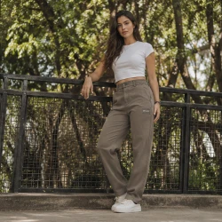 [LEVE 3  PAGUE 2] Calça Feminina Luna em Jeans Original (Charme delicado!)