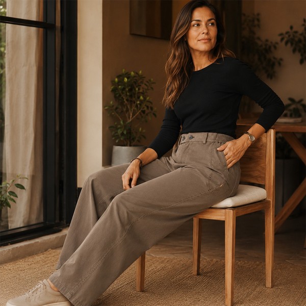 [Leve 3 Pague 2] Calça Feminina Santorini em Algodão e Seda Gelo (Moderna e Sofisticada!)