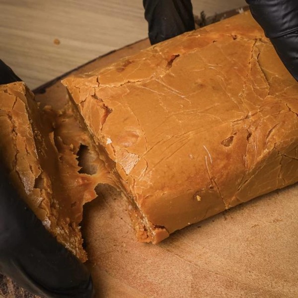 Bala Doce de Leite 400g - Dona lázara