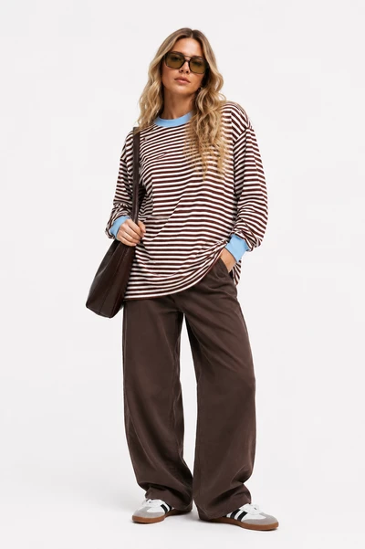 Blusa Listrada Oversized Marrom e Azul