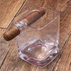 Copo de Vidro com Suporte para Charuto
