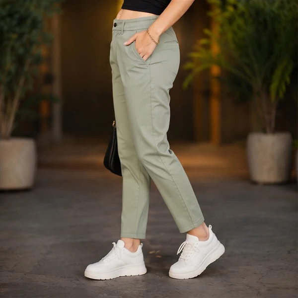 [LEVE 3 PAGUE 2] Calça Feminina Maya em Algodão e Elastano (Beleza Marcante!)