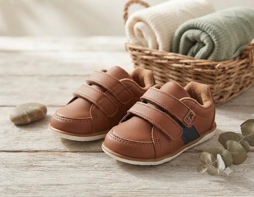 166112 SAPATO CRAVINHO CASUAL CARAMELO/PRETO KLIN INFANTIL