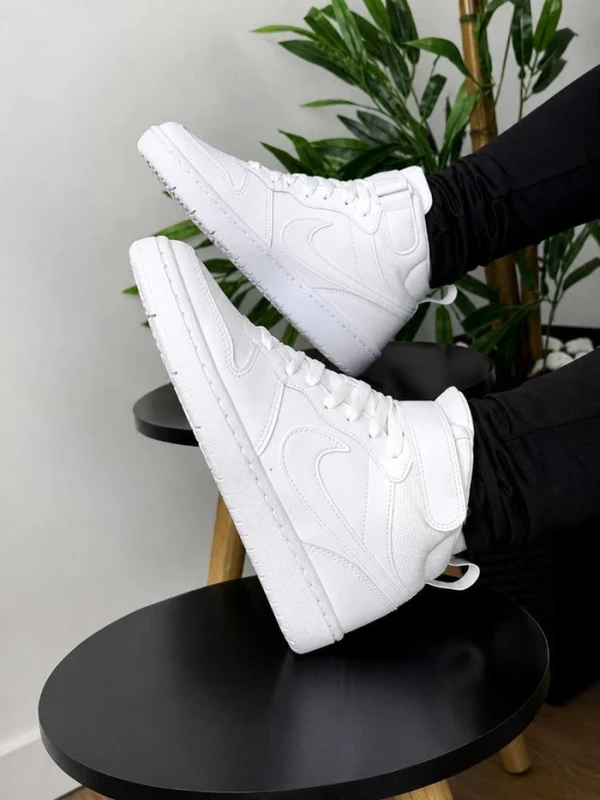 TENIS NIKE BOTINHA BOROUGH BRANCA