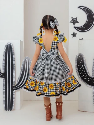 Vestido Junino – Xadrez Floral Com Coração Bordado - Preto