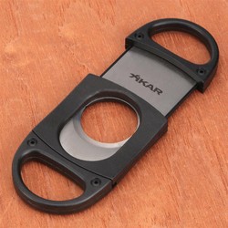 Cortador de Charutos Xikar X8 de Plástico - Preto