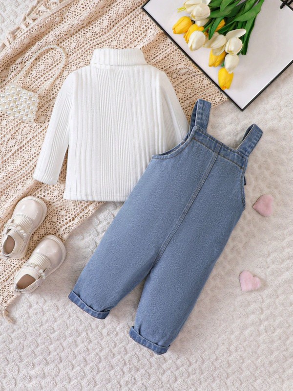 Conjunto Jardineirinha Jeans