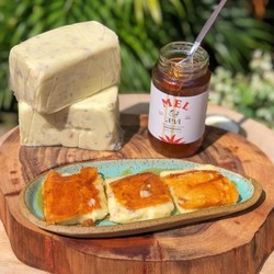 Requeijão De Corte Com Raspas Do Tacho 500g
