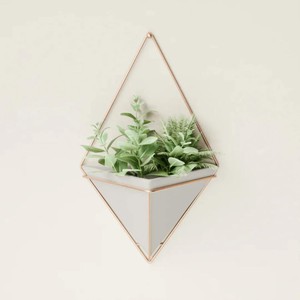 Vaso Decorativo Cachepot de Parede Triangular de Concreto 18 cm x 11,5 cm