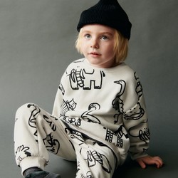 CONJUNTO DE MOLETOM E CALÇA COM ANIMAIS