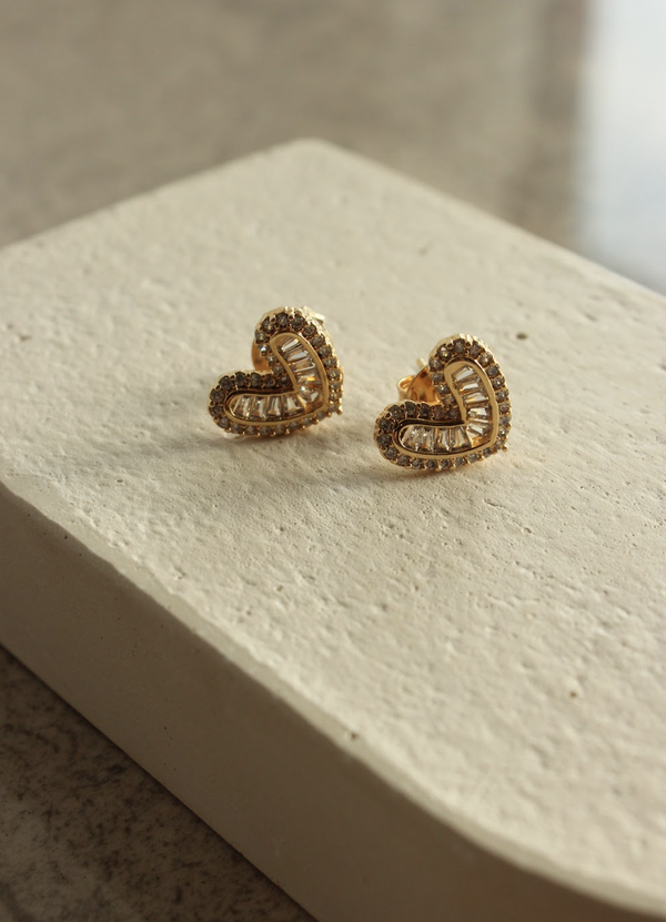 Brinco Love Mini dourado