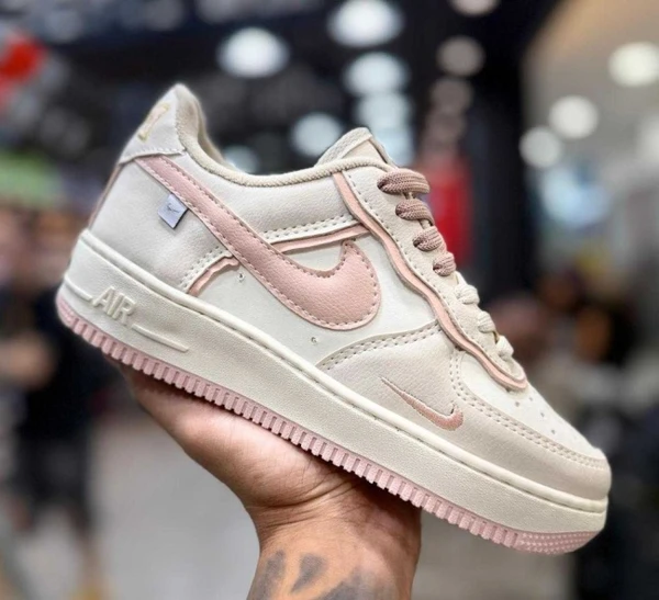 TENIS AIR FORCE ESCUDO ROSE