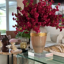 Vaso Deusa com Flores de Cerejeira Bordô
