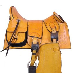 Arreio Socado Completo com Bolsos 15 polegadas (Amarelo)
