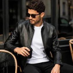 [LEVE 2 PAGUE 1] Jaqueta Masculina Vossler em Couro Legítimo Premium +BRINDES: Relógio, Cinto e Carteira