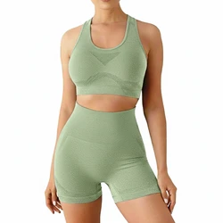 Conjunto fitness feminino modelador para academia, focado em valorização da silhueta, conforto e desempenho nos treinos.