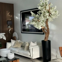 Vaso St. Tropez Preto Fosco com Cerejeira em Flor Branca Feita Sob Medida
