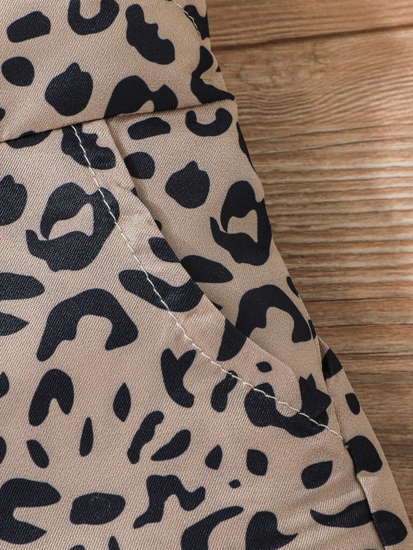 Conjunto Jardineira Leopardo