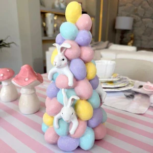Torre c/ Coelhos e Ovos Decorativo em Resina - 28 cm