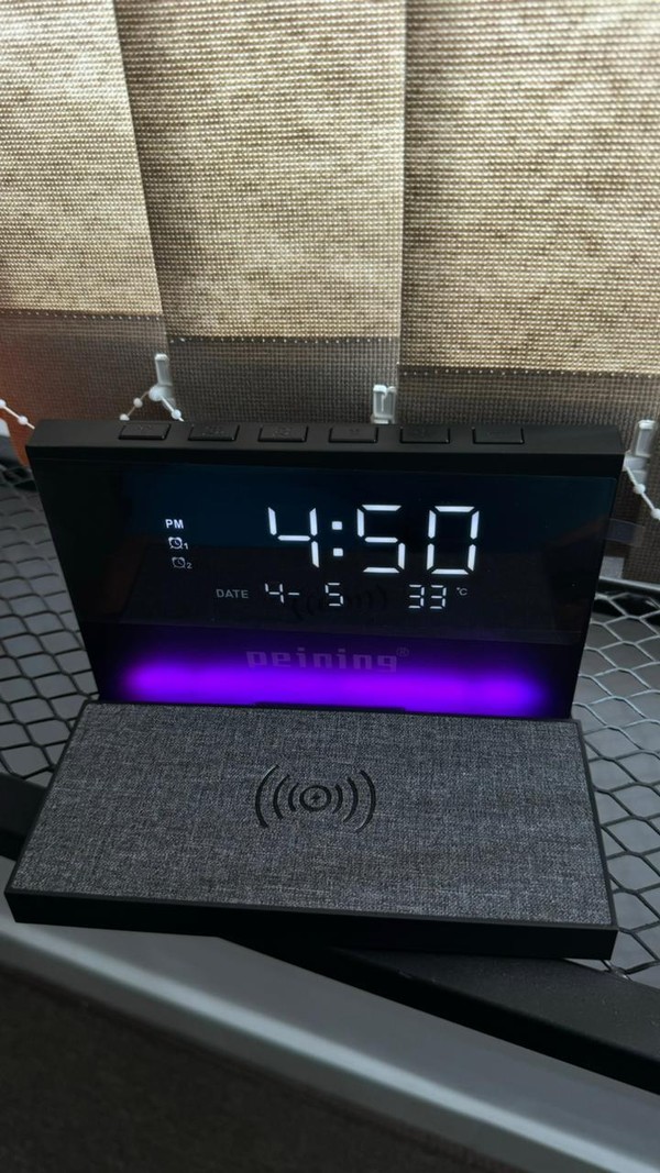 Carregador Indução + Relógio Despertador com mostrador