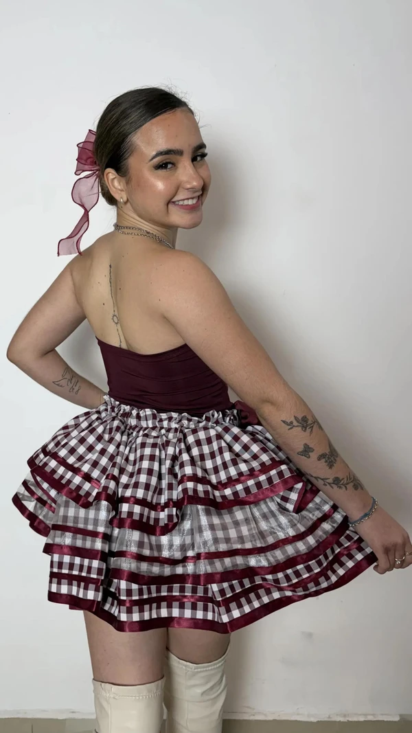 Saia Junina - Elisa