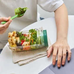 Pote de Salada com Abertura Lateral