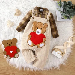 Conjunto Jardineiro Love Bear e Camisa Xadrez
