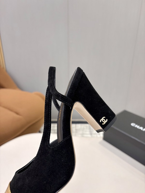 Salto Chanel