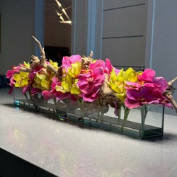 Vaso de Vidro Casa Moderna com Vandas Rosa e Cymbidiums Verdes